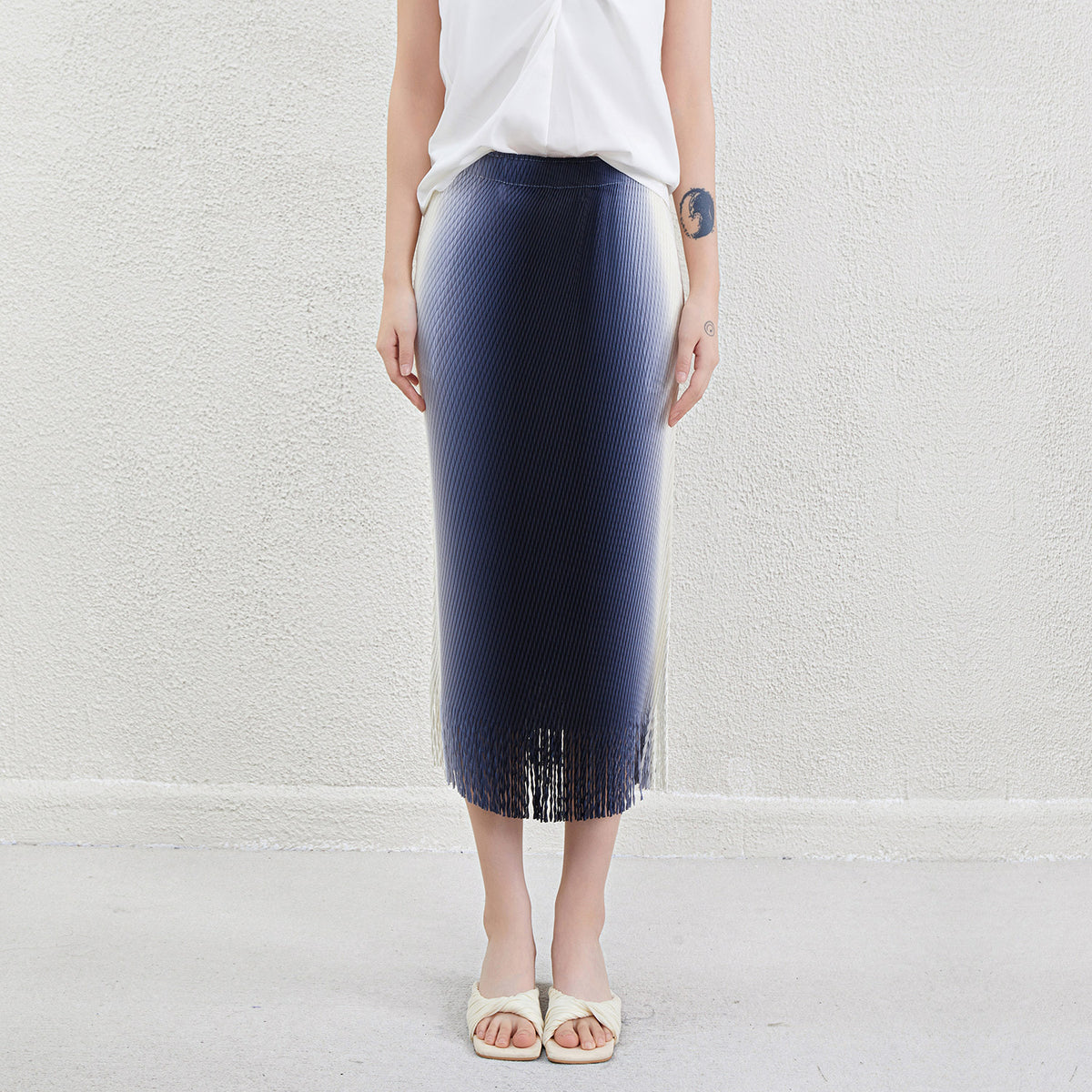 Miyake Gradient Skirt Women's Summer New Fashion Tassel All-match Pleated Printed Straight Hip Midi Skirt