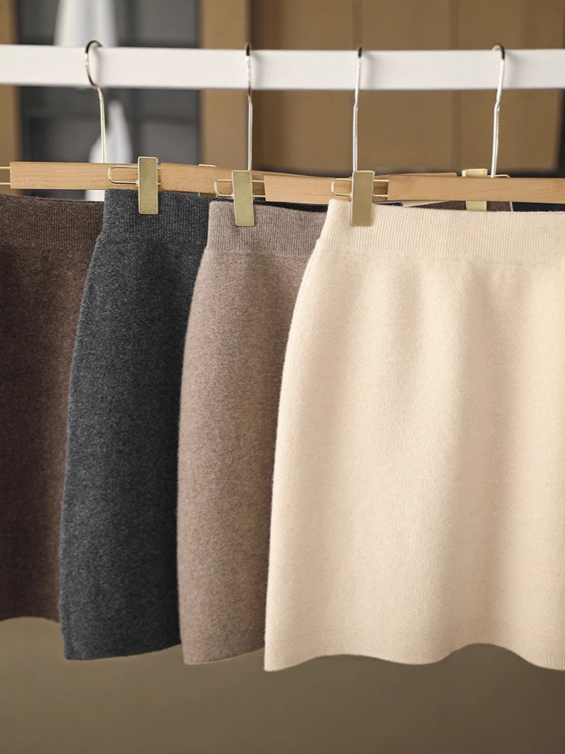 Autumn and Winter Women's Hip-Hugging Mini Skirt, Pure Wool Knitted Skirt, Elegant Outerwear Cashmere Short Skirt, Woolen Skirt