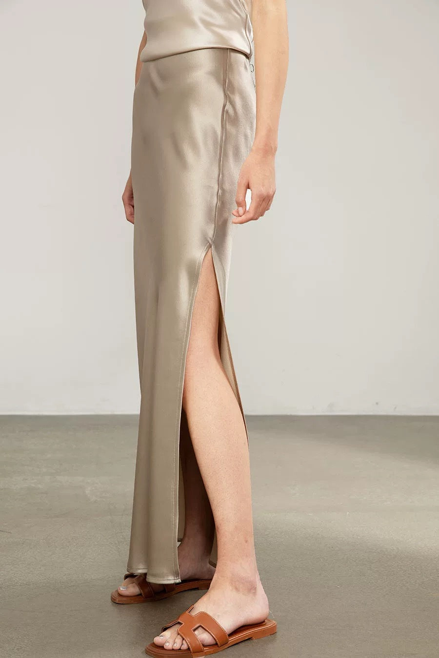 Imported Triacetate Satin 45 ° Bias-Cut Side Slit Extra-Long Floor-Length A-Line Fishtail Elastic Waist Skirt for Women