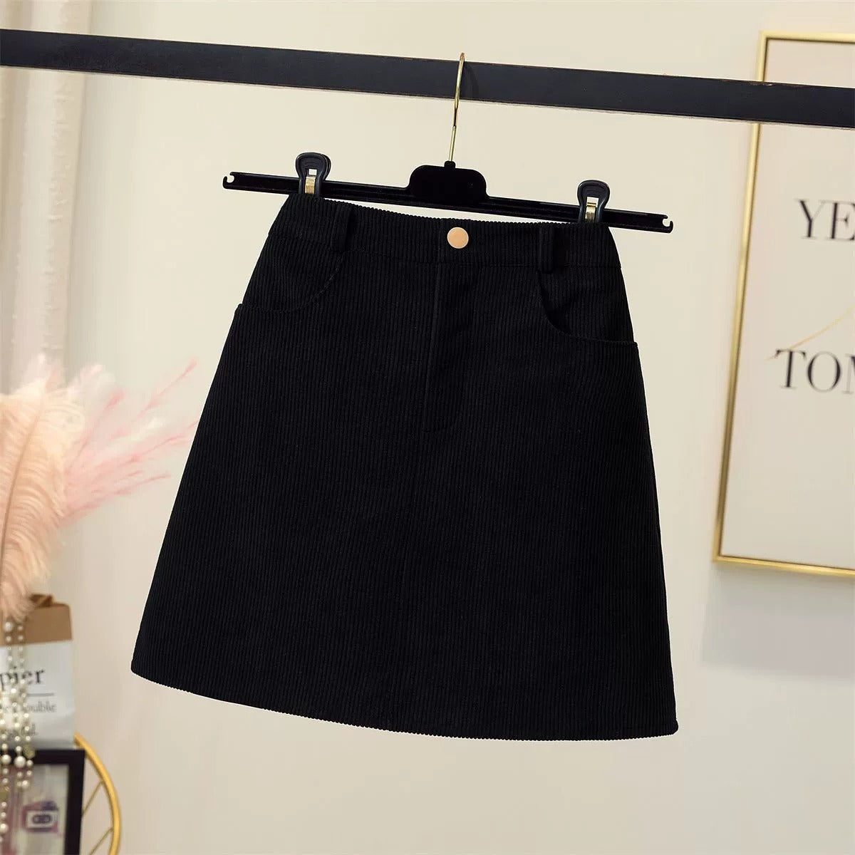 Black Corduroy Skirt Plus Size Fat mm Autumn and Winter Hip-Hugging Women's A-Line Skirt Slimming Look Versatile One-Step Skirt Short Skirt