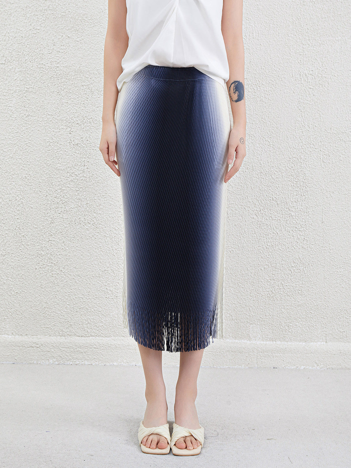 Miyake Gradient Skirt Women's Summer New Fashion Tassel All-match Pleated Printed Straight Hip Midi Skirt